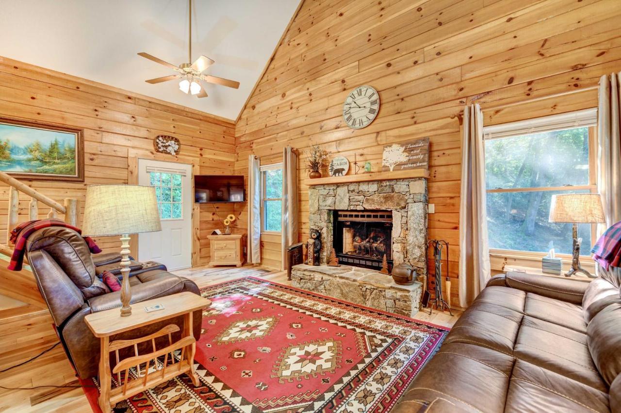 Waynesville Cabin With Covered Deck And Fire Pit! Lake Junaluska Екстериор снимка